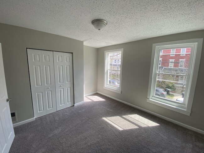 Photo - 502 Seneca St