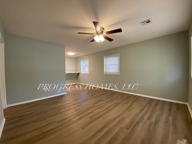 Photo - 1003 8th Ave SW