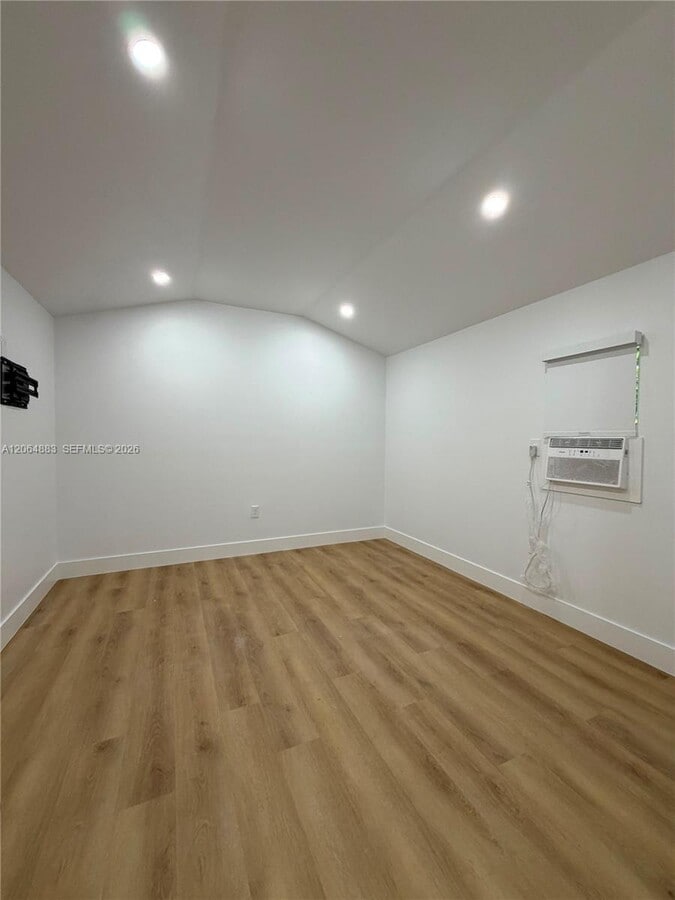 Photo - 1400 SW 29th Ave Unit 2