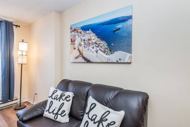 Building Photo - 66 Bd René-Lévesque E Unit SI ID1283832P