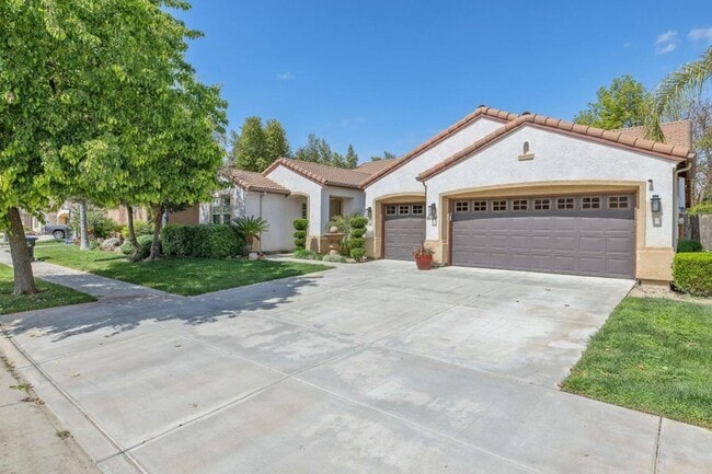 6124 W Delaware Ct