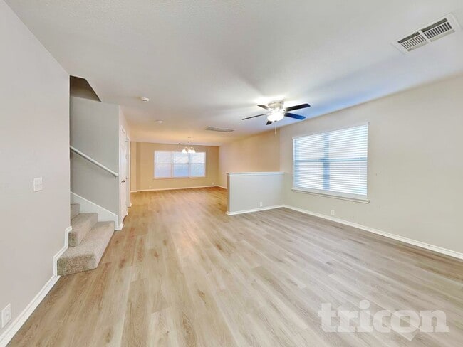 Photo - 15819 Hastings Park