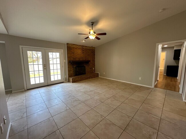 12101 Scissortail Dr
