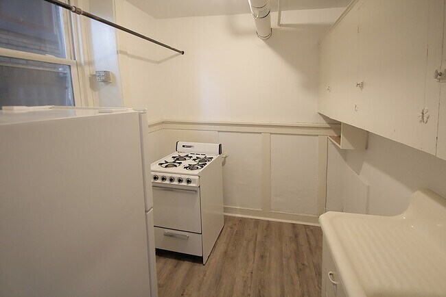 Apartment #4 - 500 Todd St
