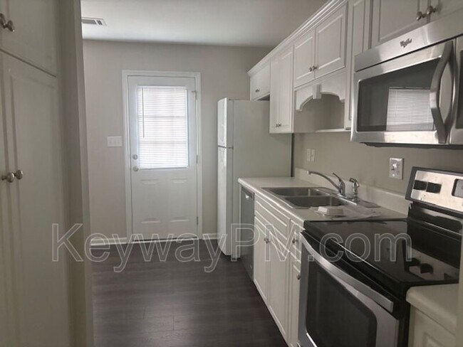 Photo - 103 Ginkgo Ln