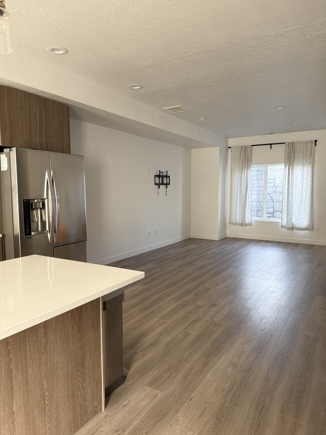 Photo - 620 N Orchard Dr