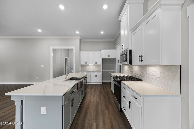 Photo - ****Beautiful New Construction-Luxury Living****