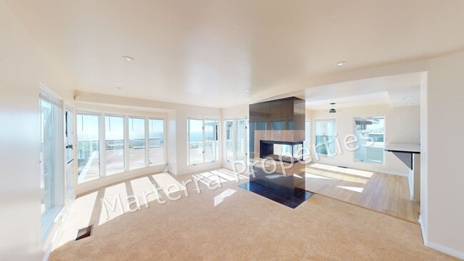 Photo - Spacious 2 Bed/2.5 Bath Oceanfront Home in Manhattan Beach