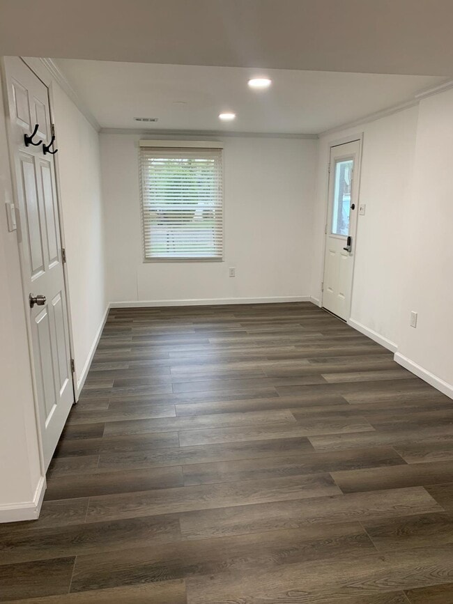 Photo - 4807 Poplar Dr