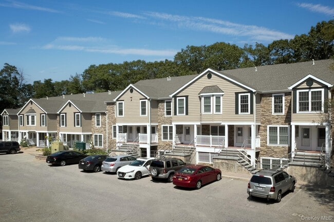 Building Photo - 116 Smithtown Blvd Unit 14A