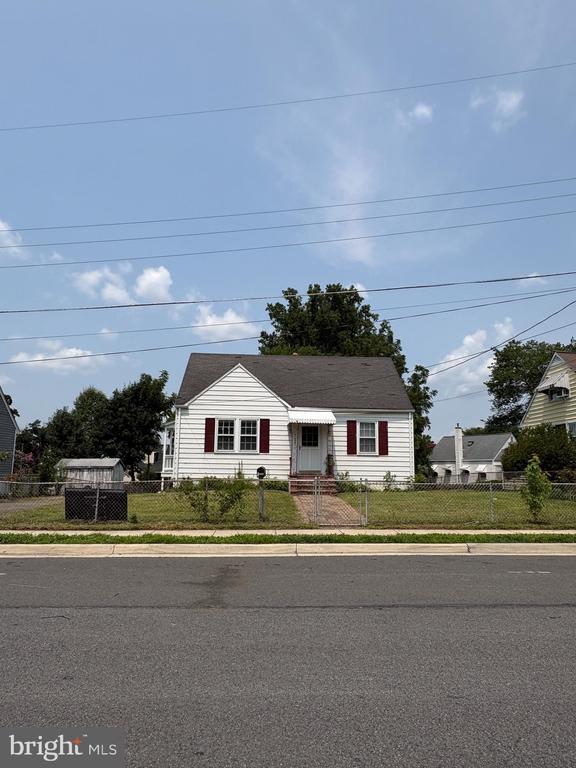 Photo - 10902 Milburn St