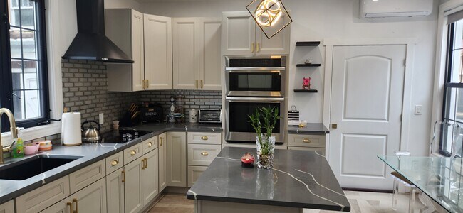 Photo - 146 Barbey St House