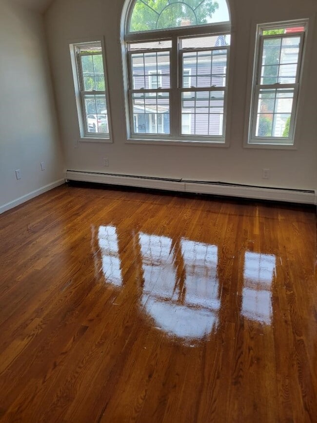 Photo - 121 Depew Ave Unit C