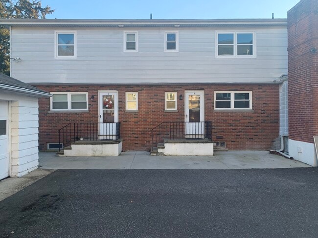 Photo - 28 Horton St Unit 2