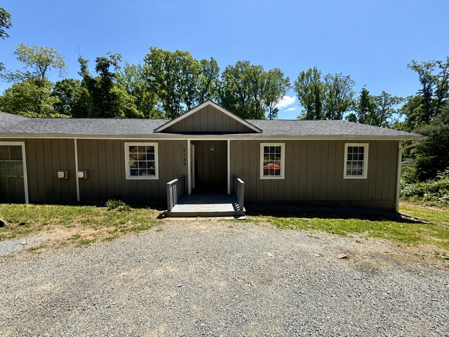 Photo - 218 Hickory Forest Rd