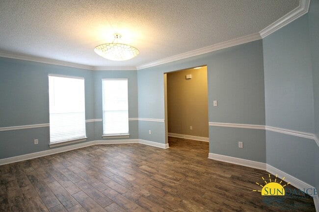 Photo - Stunning 4 Bedroom Home in Niceville