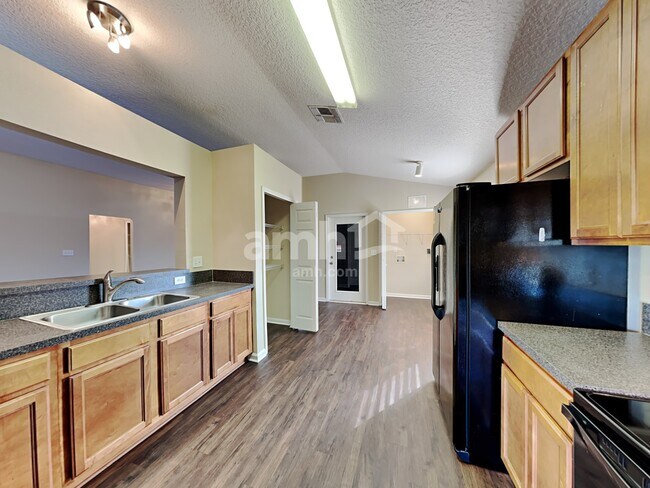 Photo - 81 Marisco Way