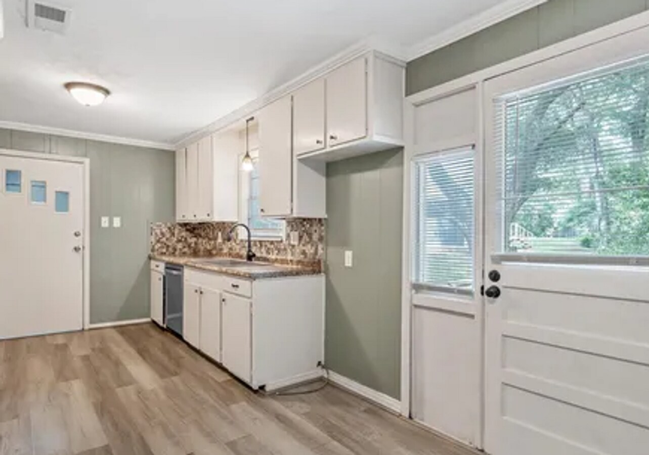 Photo - 3 bedroom, 2 bath home minutes from Stephen F. Austin State University