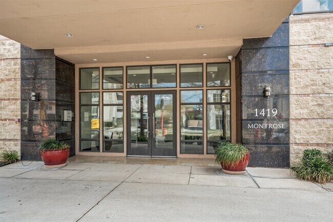 Photo - 1419 Montrose Blvd Unit 202
