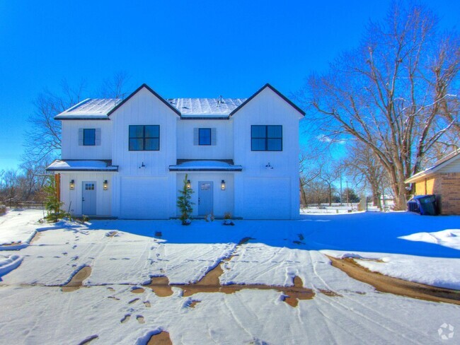 Building Photo - Beautiful New Construction Duplex Rental