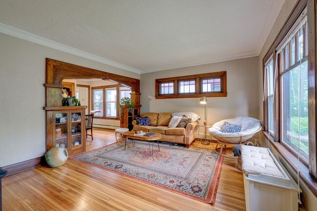 Photo - 832 Dayton Ave