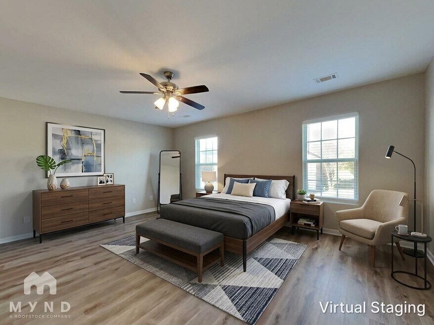 828 Lake Chase