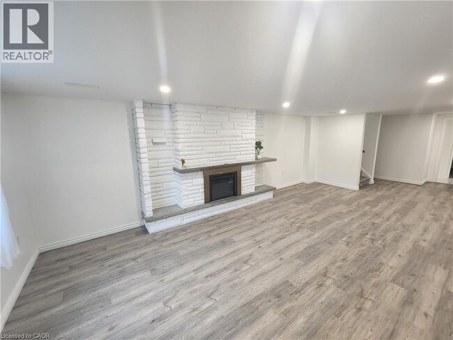 Photo - 15 Valery Ct