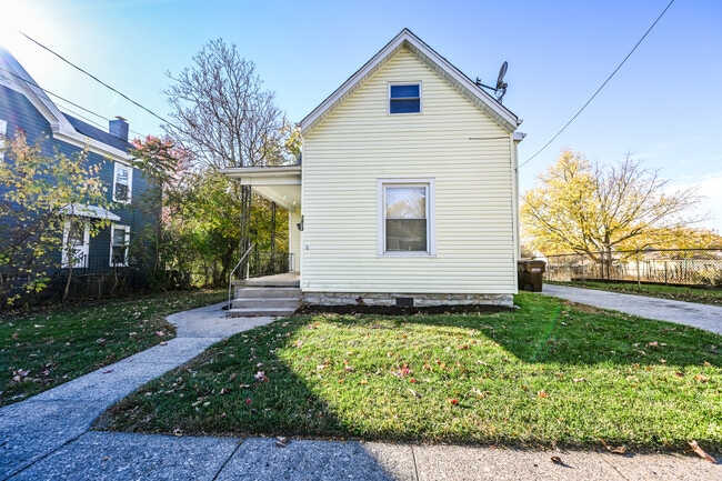 Photo - 7813 Elizabeth St Unit Top floor of duplex