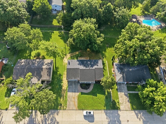 Photo - 1104 Falcon Dr