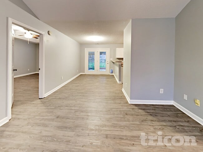 Photo - 3722 Hunters Run Ln