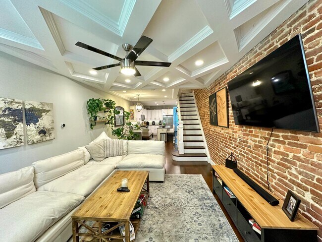 Photo - 271 S East Ave