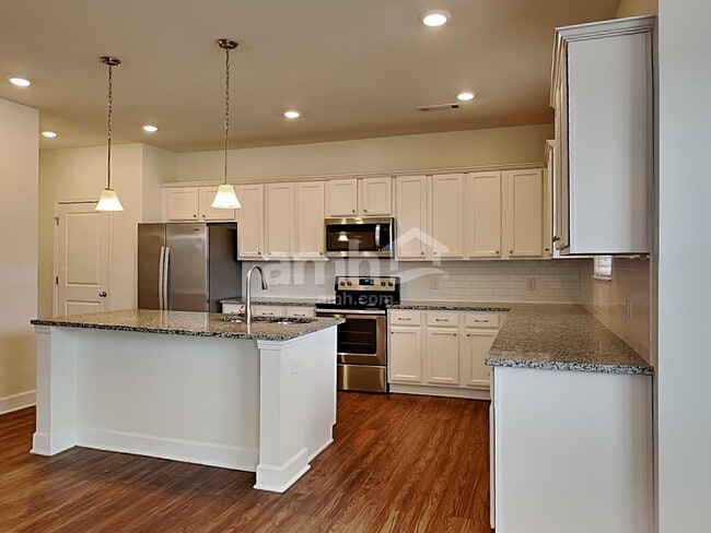 Photo - 5310 Lake Maxwell Dr