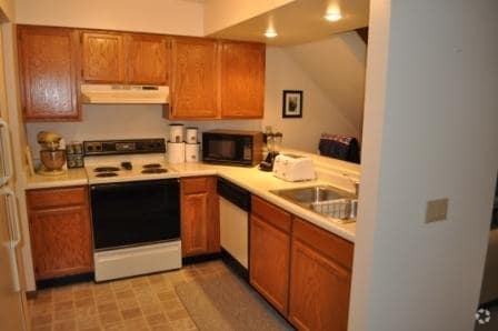 Kitchen - Hunter's Ridge