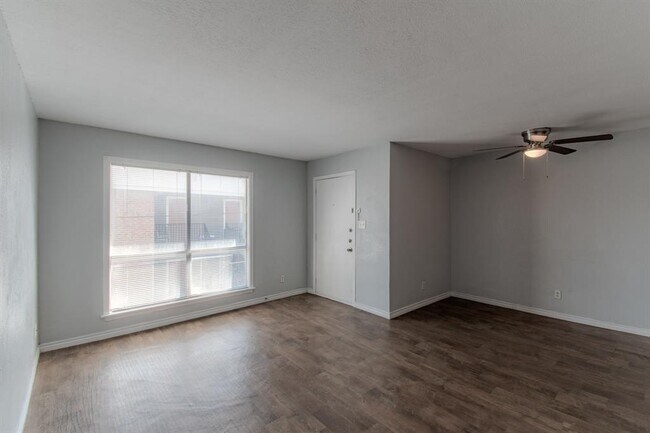 100 Uhland Rd