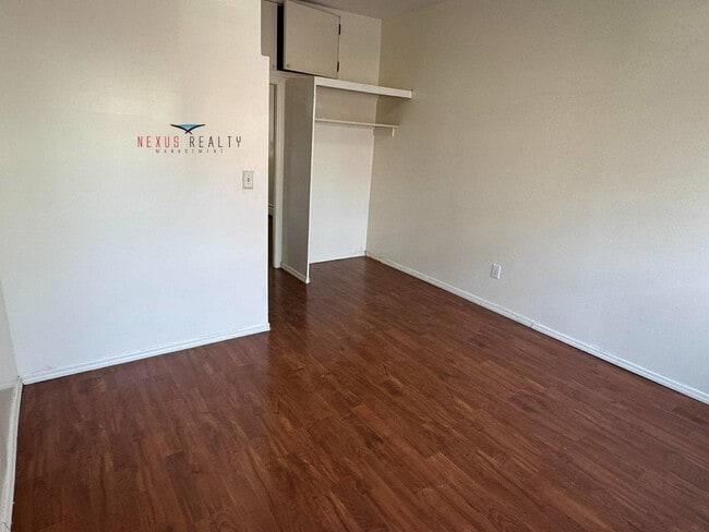 Photo - 26-61-61 30th St