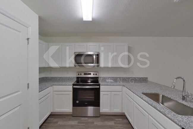 Photo - 2425 Crockett St