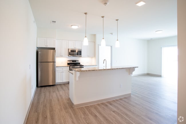 2BR, 2BA - The Villages at Berlin