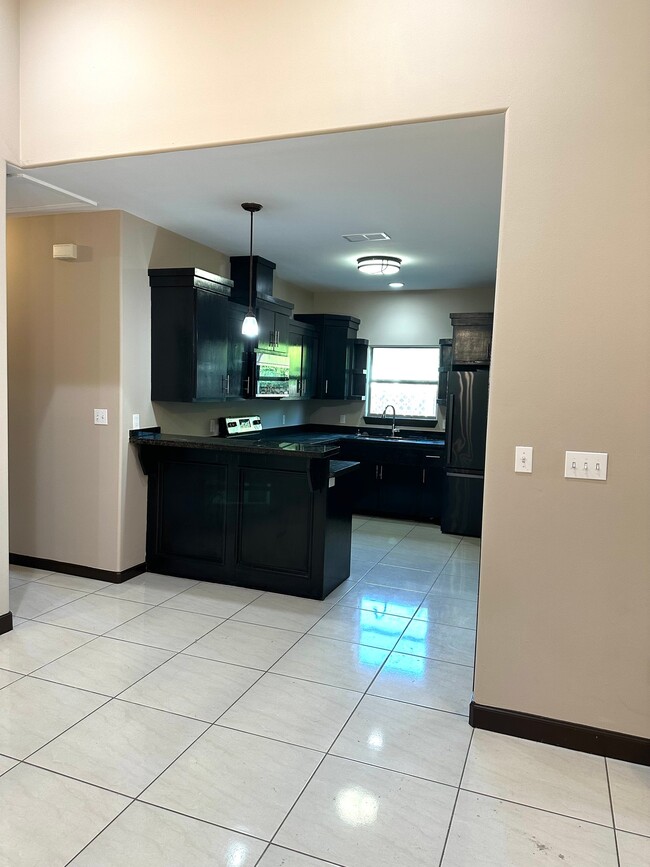 Photo - 537 Wild Rose Ln