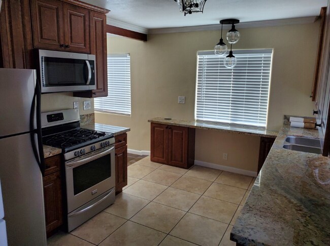 Photo - 3841-3845 Superior Street Unidad 3841