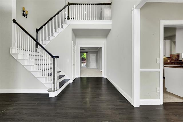 Photo - 2117 Argyle Dr