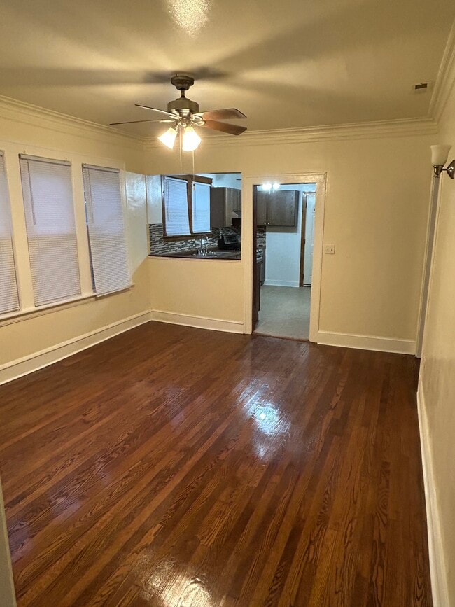 Comedor - 8128 S Marshfield Ave Unidad Second floor