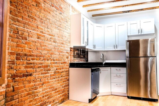 Photo - 43 Cumberland St Unidad UNT THREE L