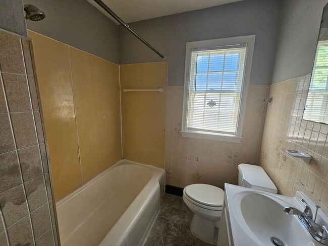 Photo - 3181 Radford Rd