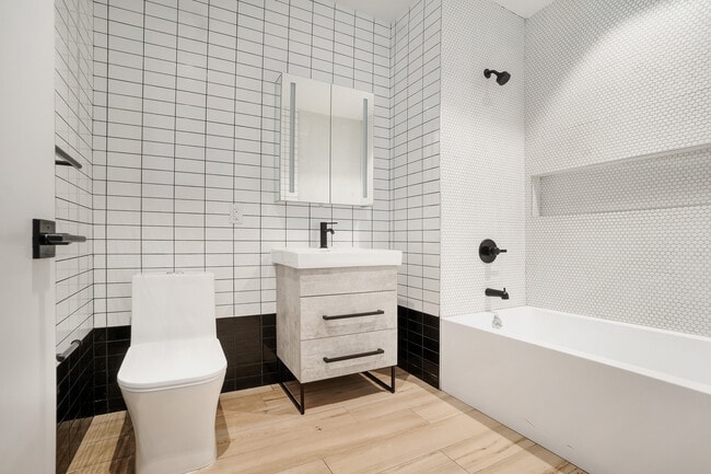 Photo - 1634 Church Ave Unidad 2E