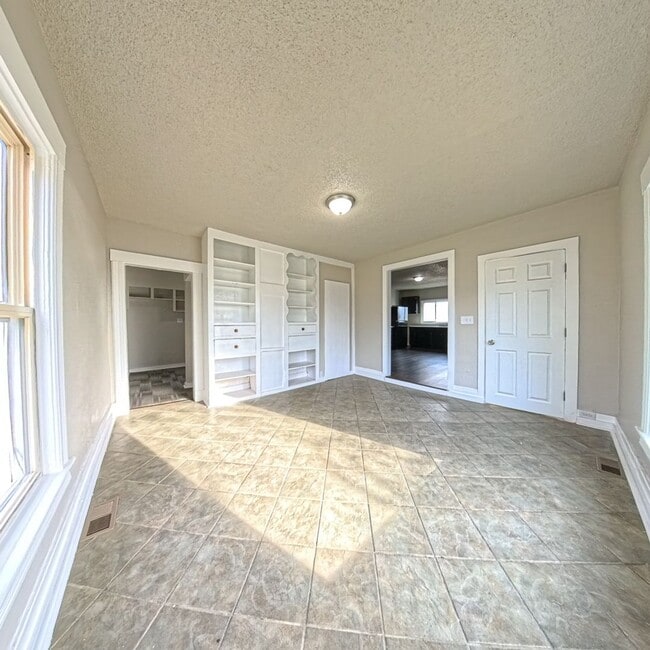 Photo - Newly remodeled 3 bedroom 2 bathroom home-Located in Jefferson