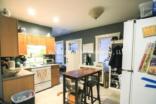 Photo - 48 Elm St Unit B