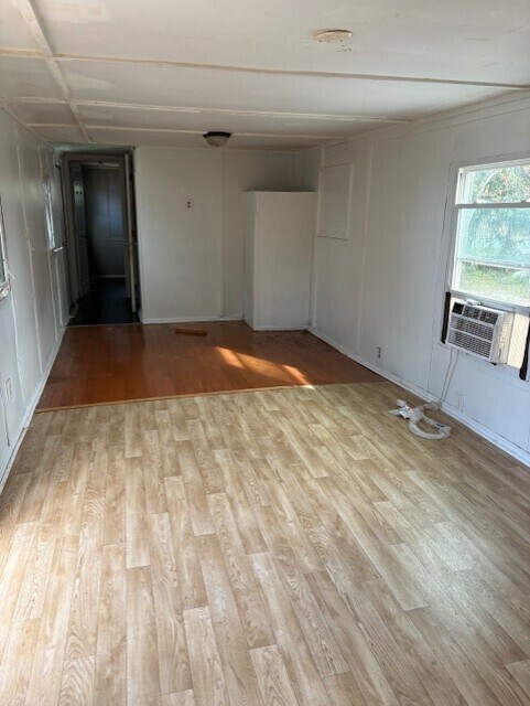 Photo - 920 Boardwalk Ln