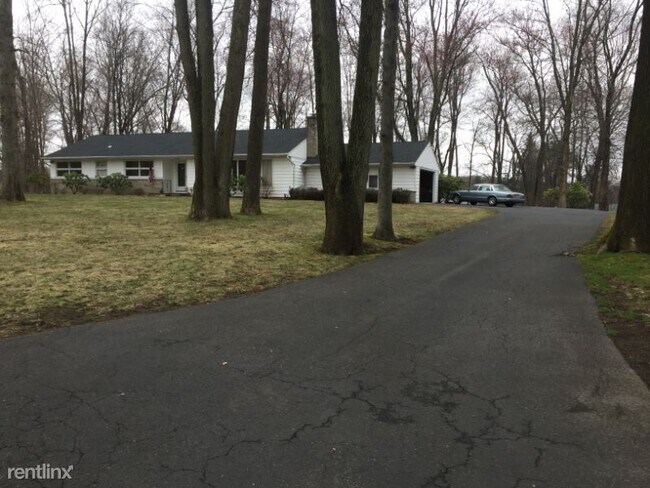 Photo - 3 br, 2 bath House - 1 Elmcrest Dr