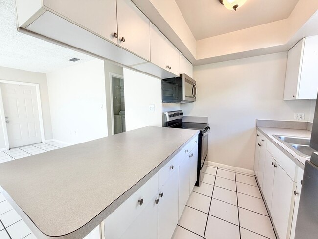 Photo - ** BONITA SPRINGS ** 2 BED / 1 BATH ** PET...