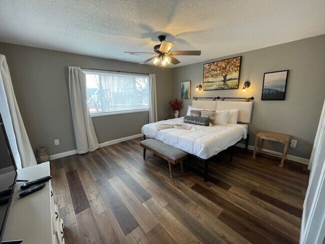 Photo - Furnished 2 bedroom 2 bath - Garden Level